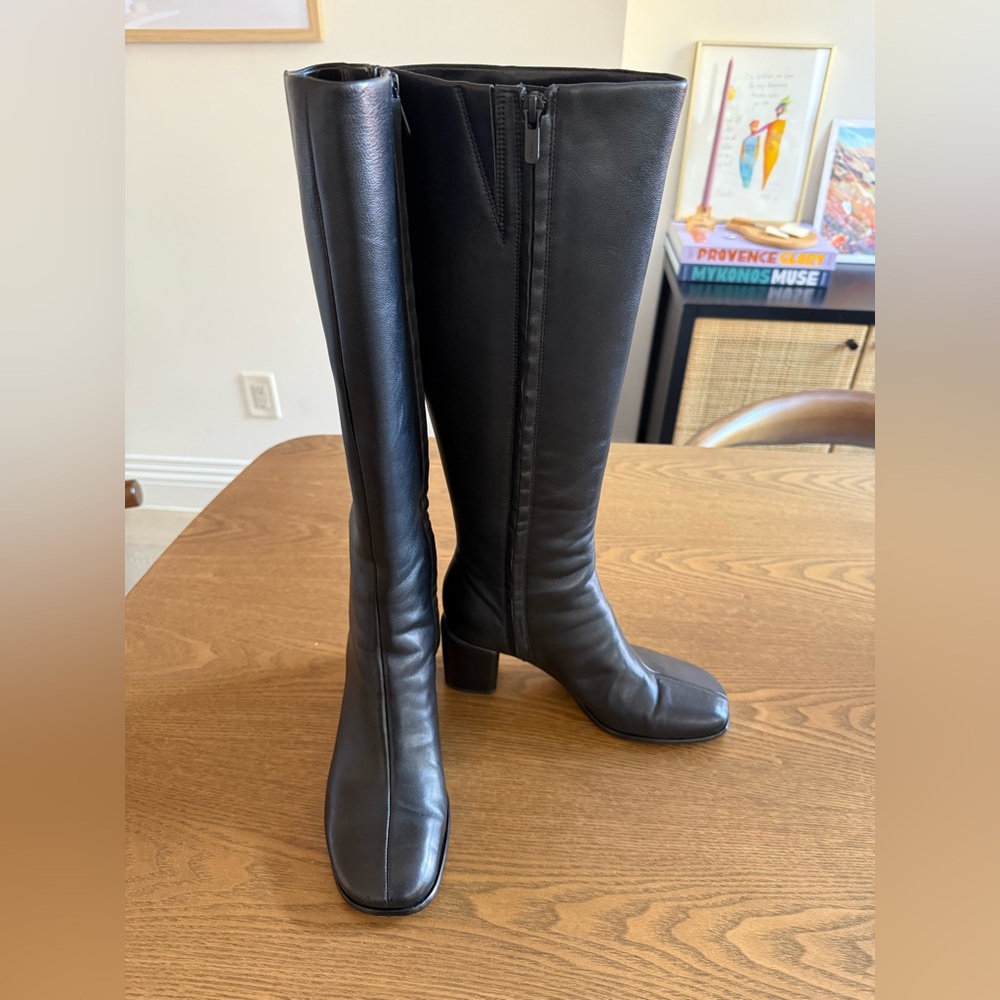 Vince knee high boots, only worn once, very comfortable - Picture 1 of 9